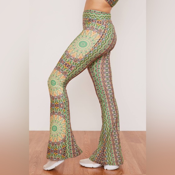 Wolven Pants - 🎯NWOT Wolven Fauna Flare Green Size XSP